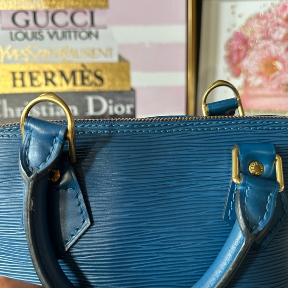 Louis Vuitton Blue Epi Leather Alma PM - Picture 14 of 16